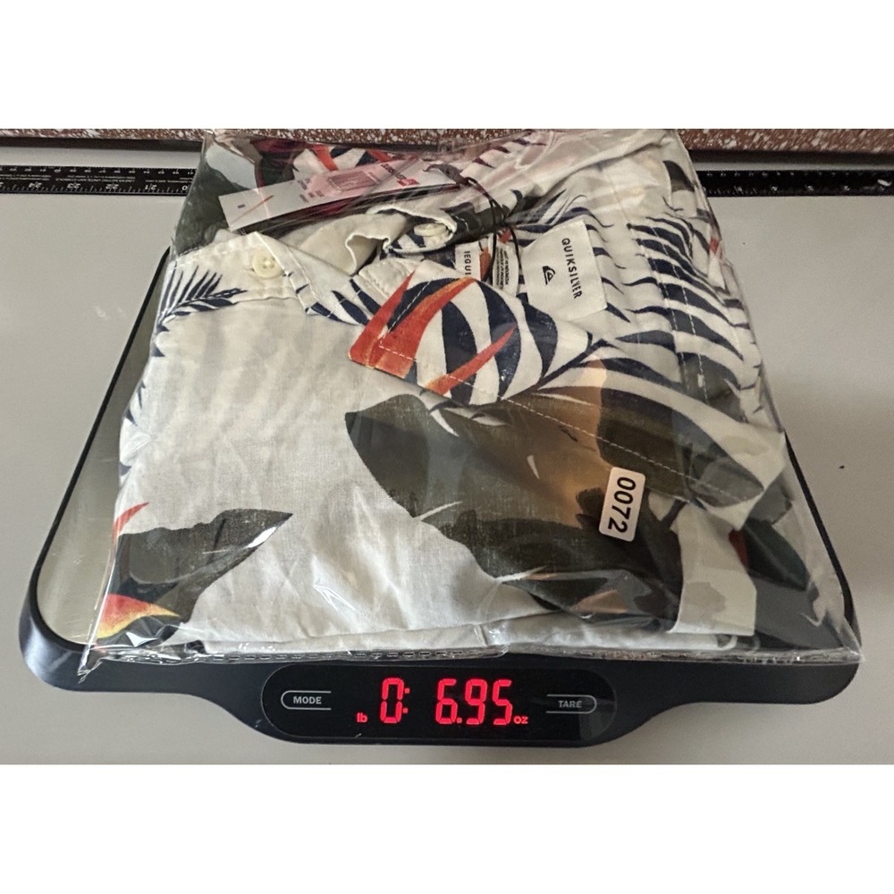 Quiksilver Poolsiders Short Sleeve Shirt Small Snow White New With Tags - Picture 13 of 13